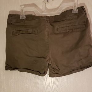 American Eagle size 8 midi shorts